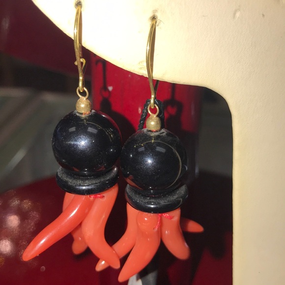 Loffredo 18k gold onyx coral octopus earrings - Picture 7 of 8